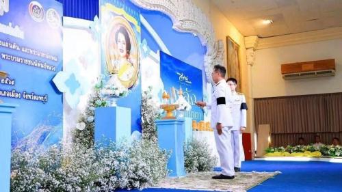 อำเภอหนองม่วง โดยสำนักงานพัฒนาชุมชนอำเภอหนองม่วง ร่วมพิธีมอบเงินพระราชทานขวัญถุงกองทุนแม่ของแผ่นดินและพระฉายาลักษณ์ สมเด็จพระนางเจ้าสิริกิติ์ พระบรมราชินีนาถ พระบรมราชชนนีพันปีหลวง ประจำปี 2569 มุ่งขับเคลื่อนพลังชุมชนเข้มแข็งเอาชนะยาเสพติดอย่างยั่งยืน